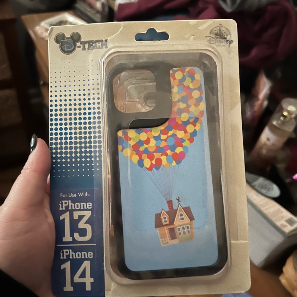 I phone 13/14 Disney Up otter box